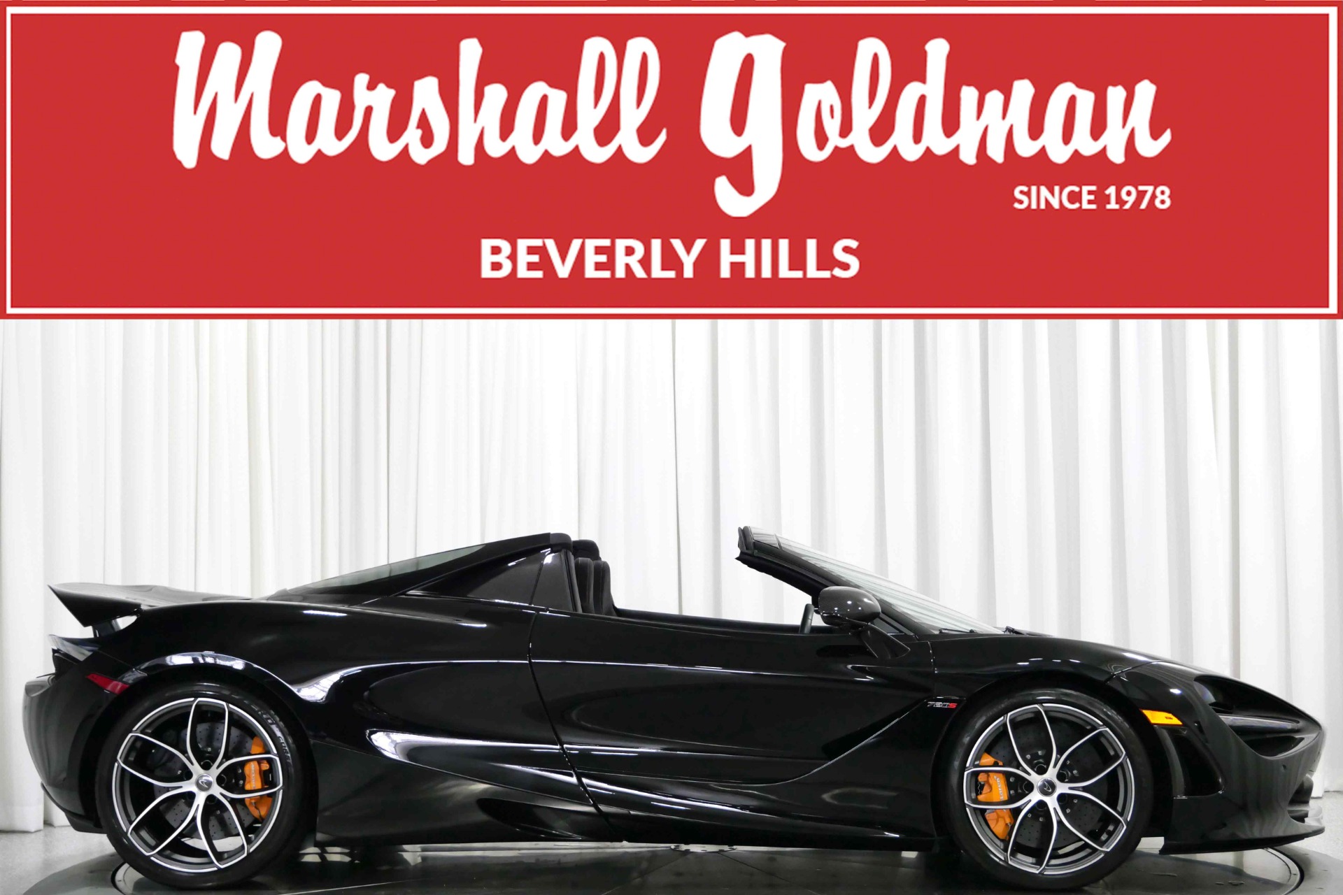 はる田です ブラックマザオパ×オニキスのカービングタブレット Onyx Black McLaren 720S Performance Spider with 4.0L Twin Turbo V8