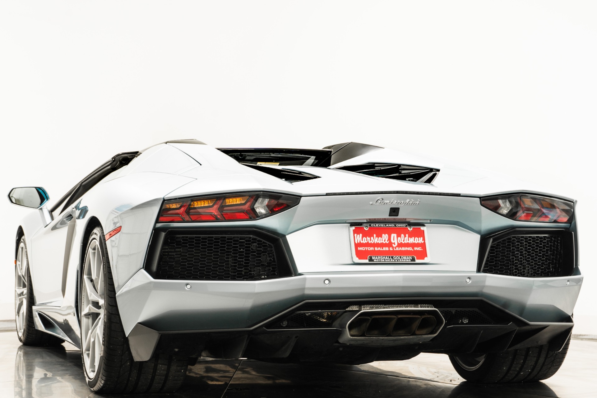 Azzurro Thetys Lamborghini Aventador LP 700-4 Roadster with 6.5L