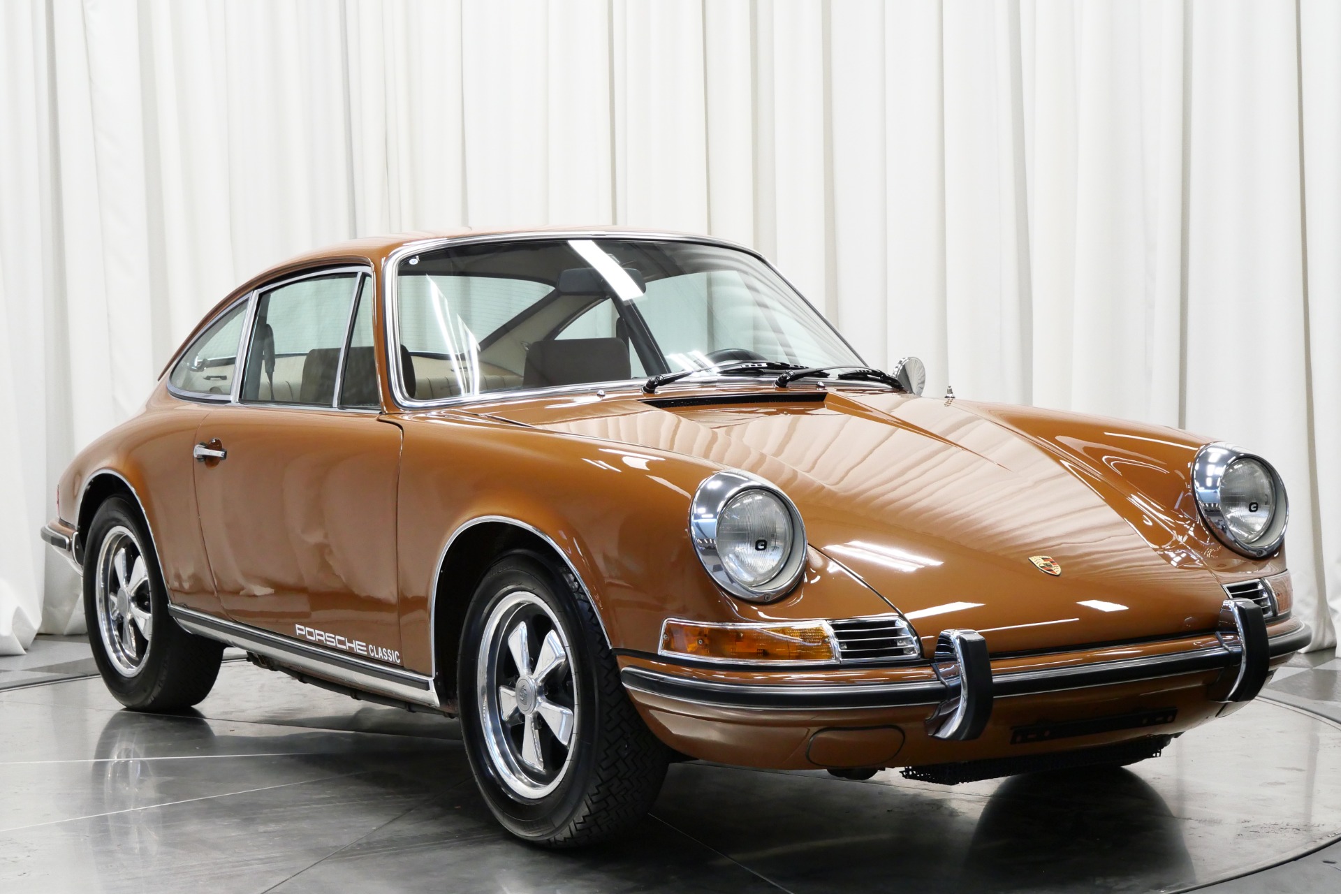 Sepia Porsche 911 T with 2.2L SOHC Flat Six Engine For Sale