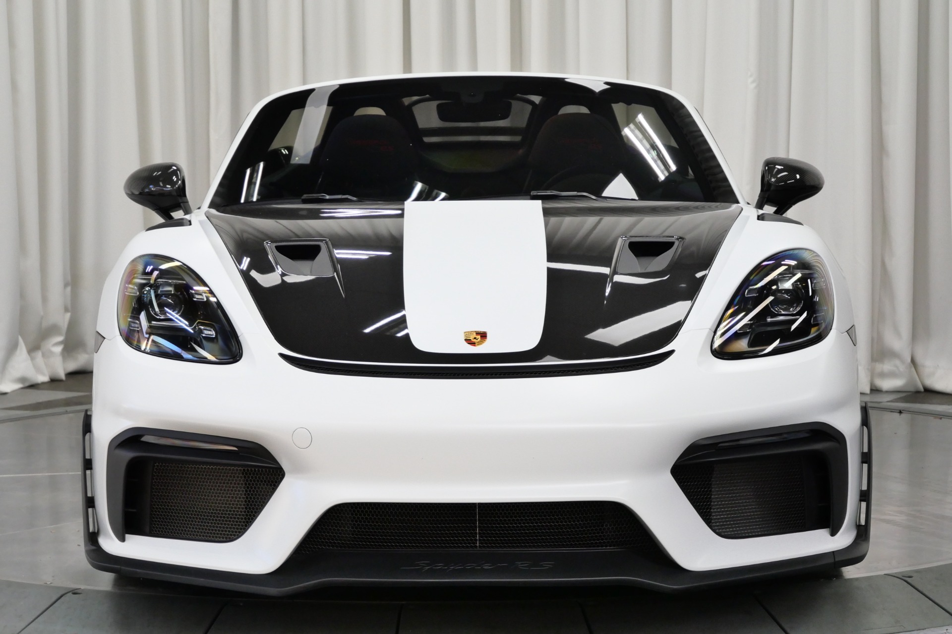 2024 Porsche Boxster Spyder photo 4