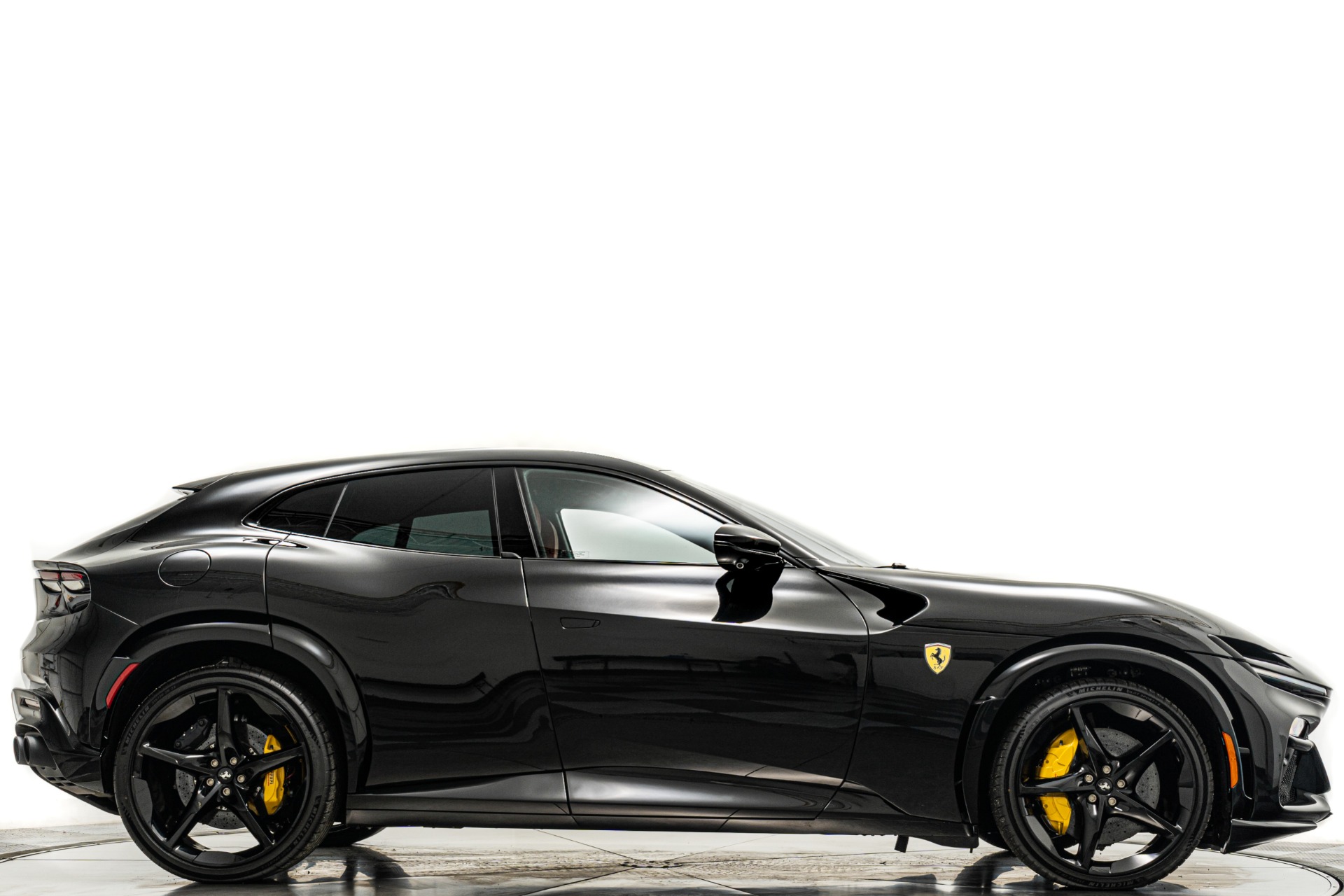 2025 Ferrari Purosangue photo 2