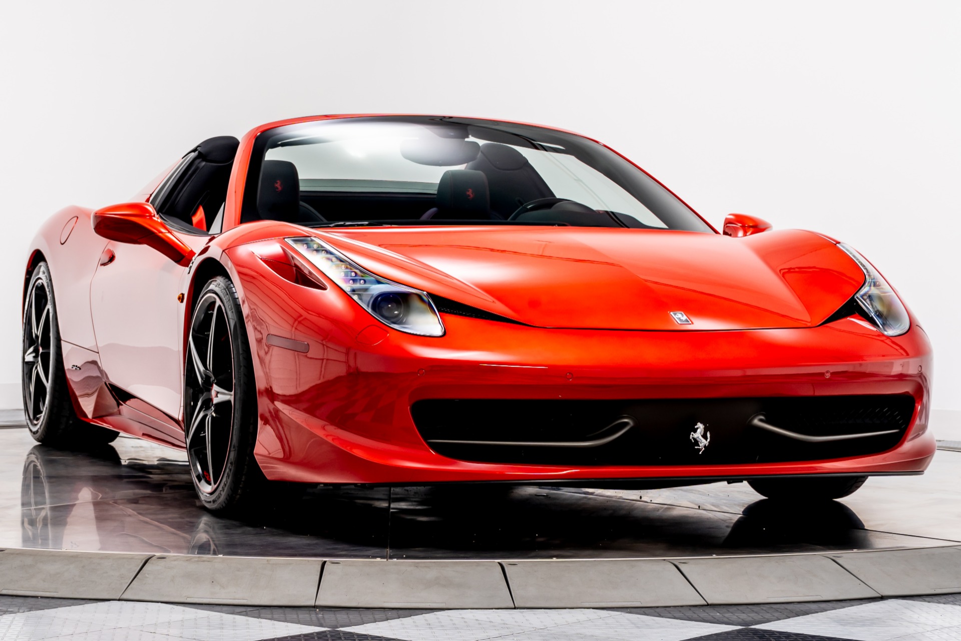 Rosso Scuderia Tre Strati Ferrari 458 Spider with 4.5L V8 DI DOHC