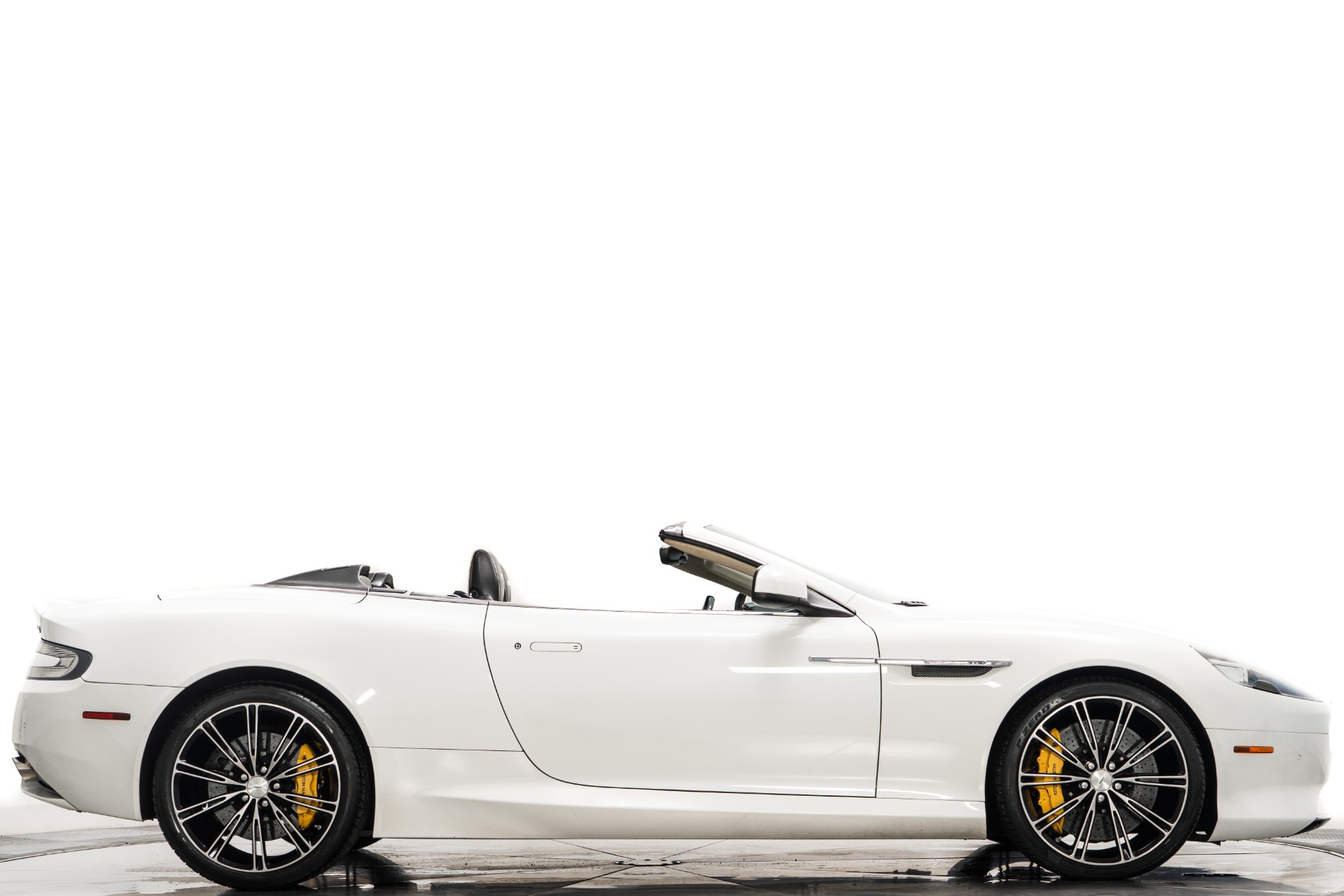 2014 Aston Martin DB9 Volante photo 2