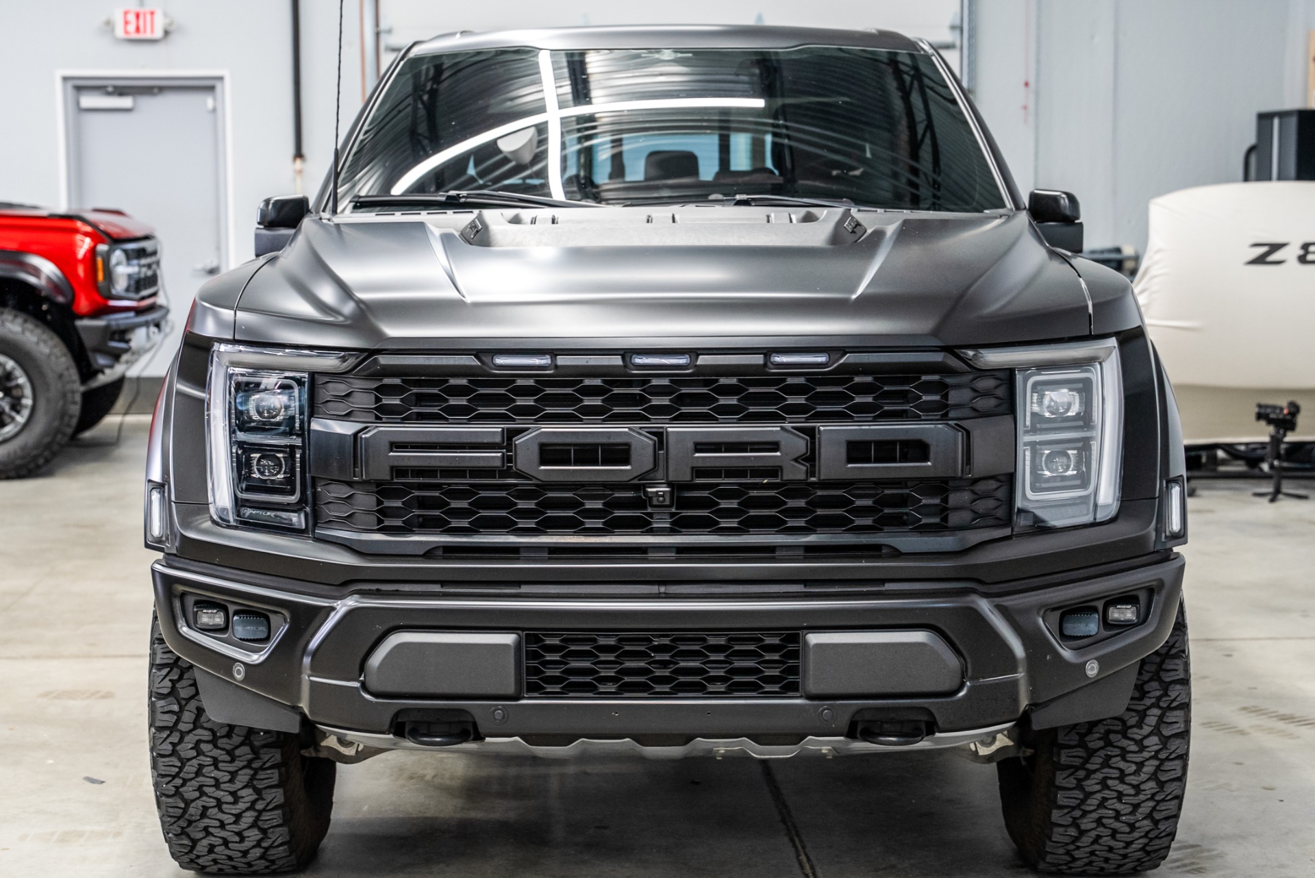 2023 Ford F-150 Raptor photo 4