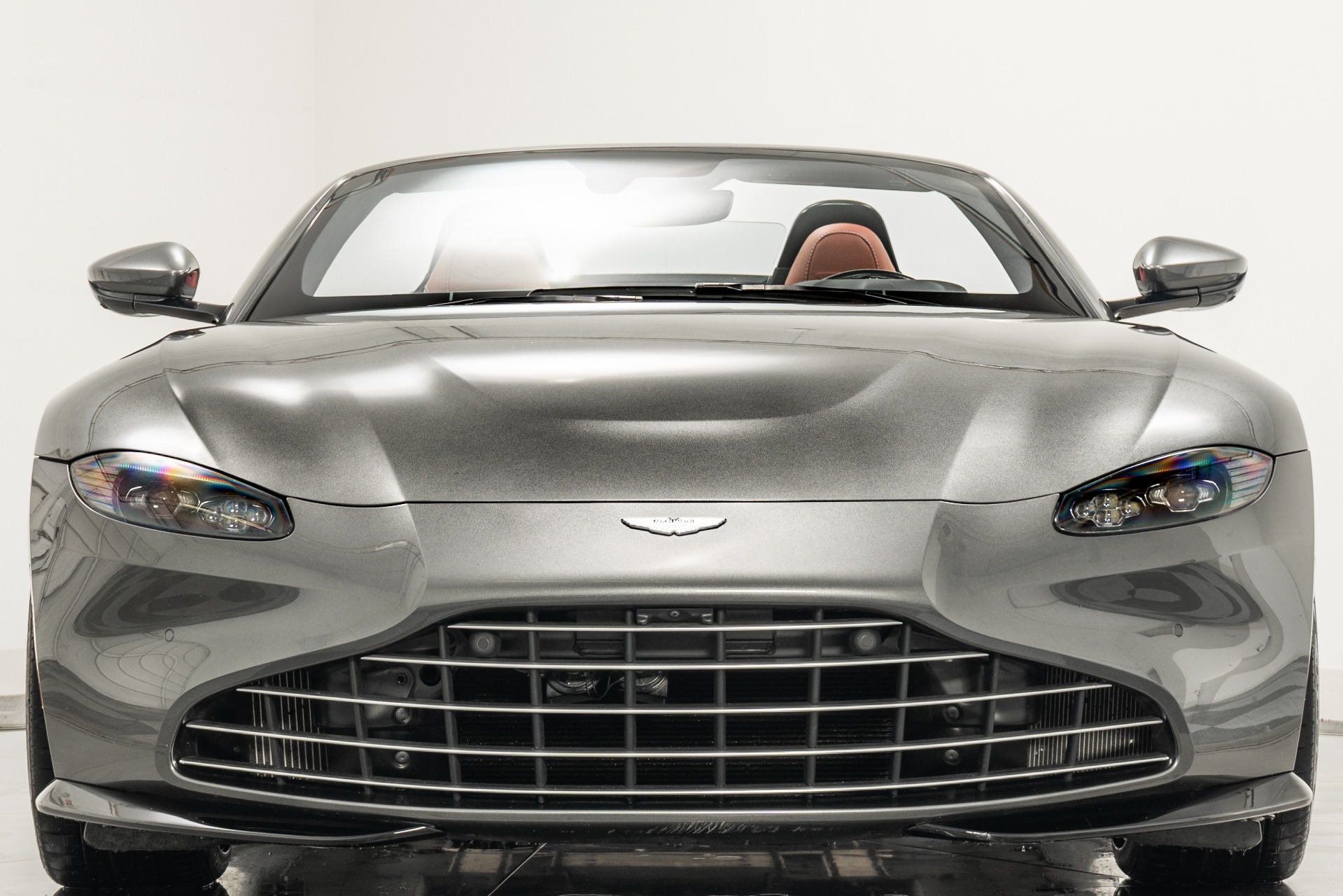 2022 Aston Martin Vantage Roadster photo 4