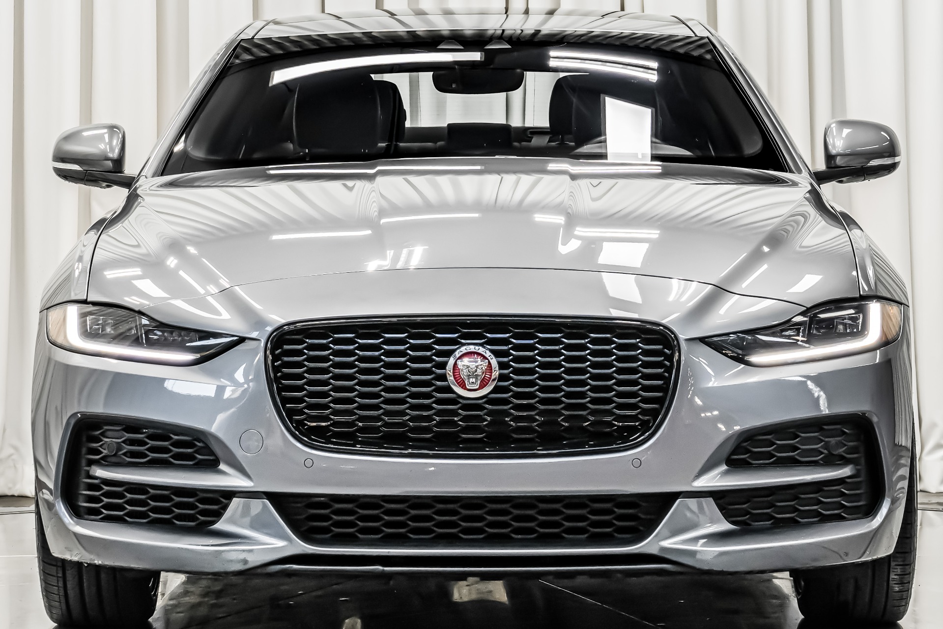 2020 Jaguar XE S photo 3
