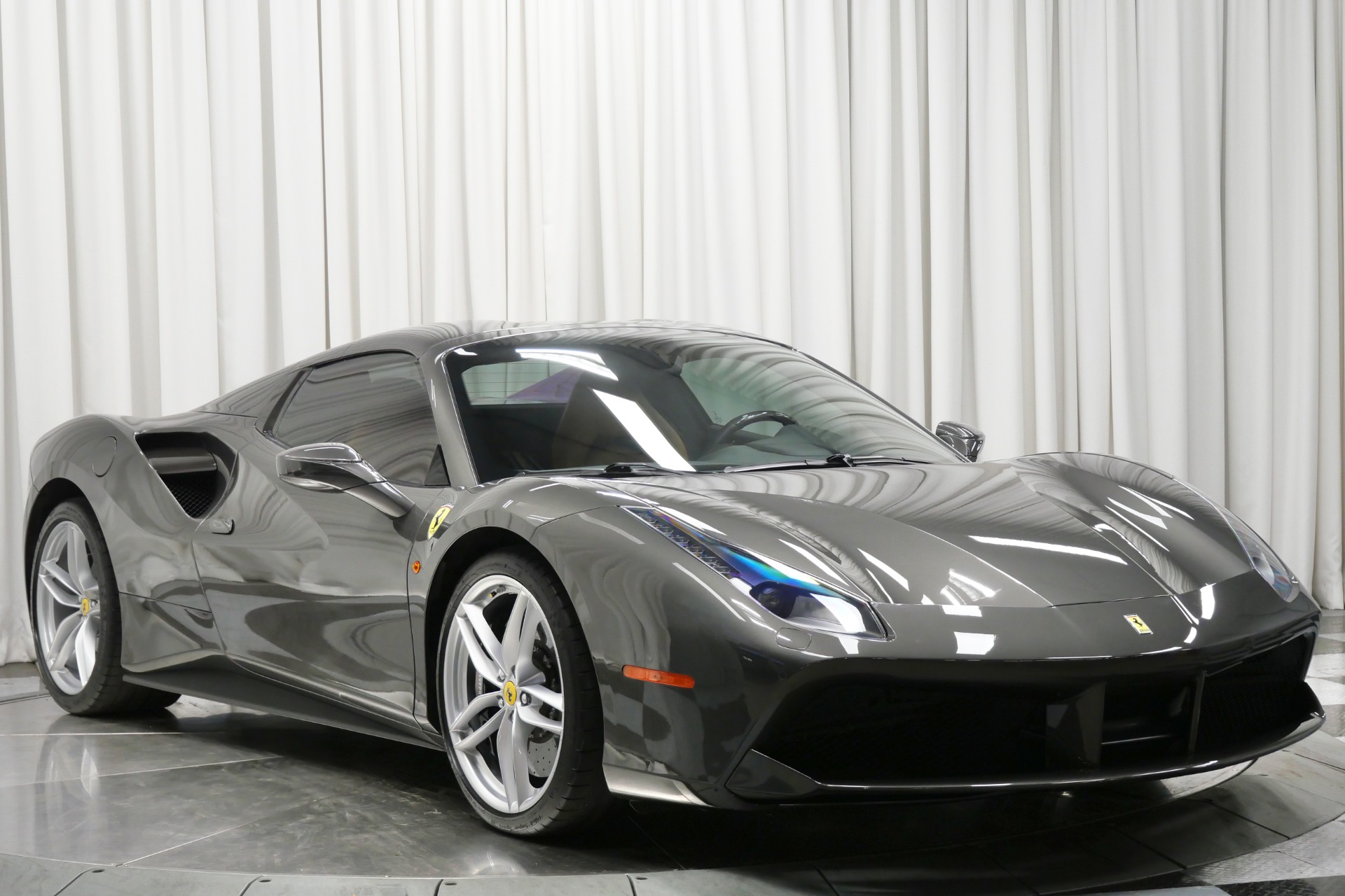 2017 Ferrari 488 Spider photo 3
