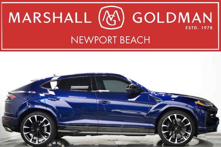 2022 Lamborghini Urus's photo