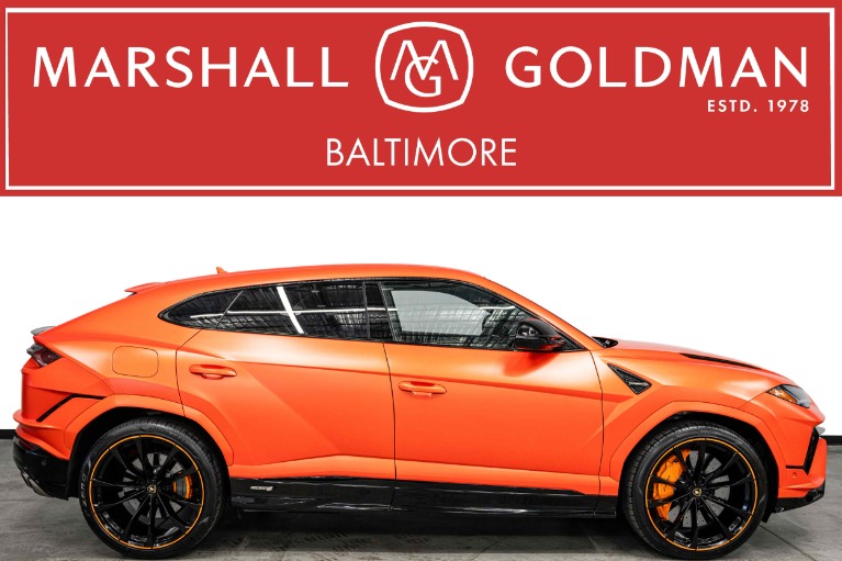 2024 Lamborghini Urus S -Factory Matte Paint, Bicolor Interior — photo 1 of 1