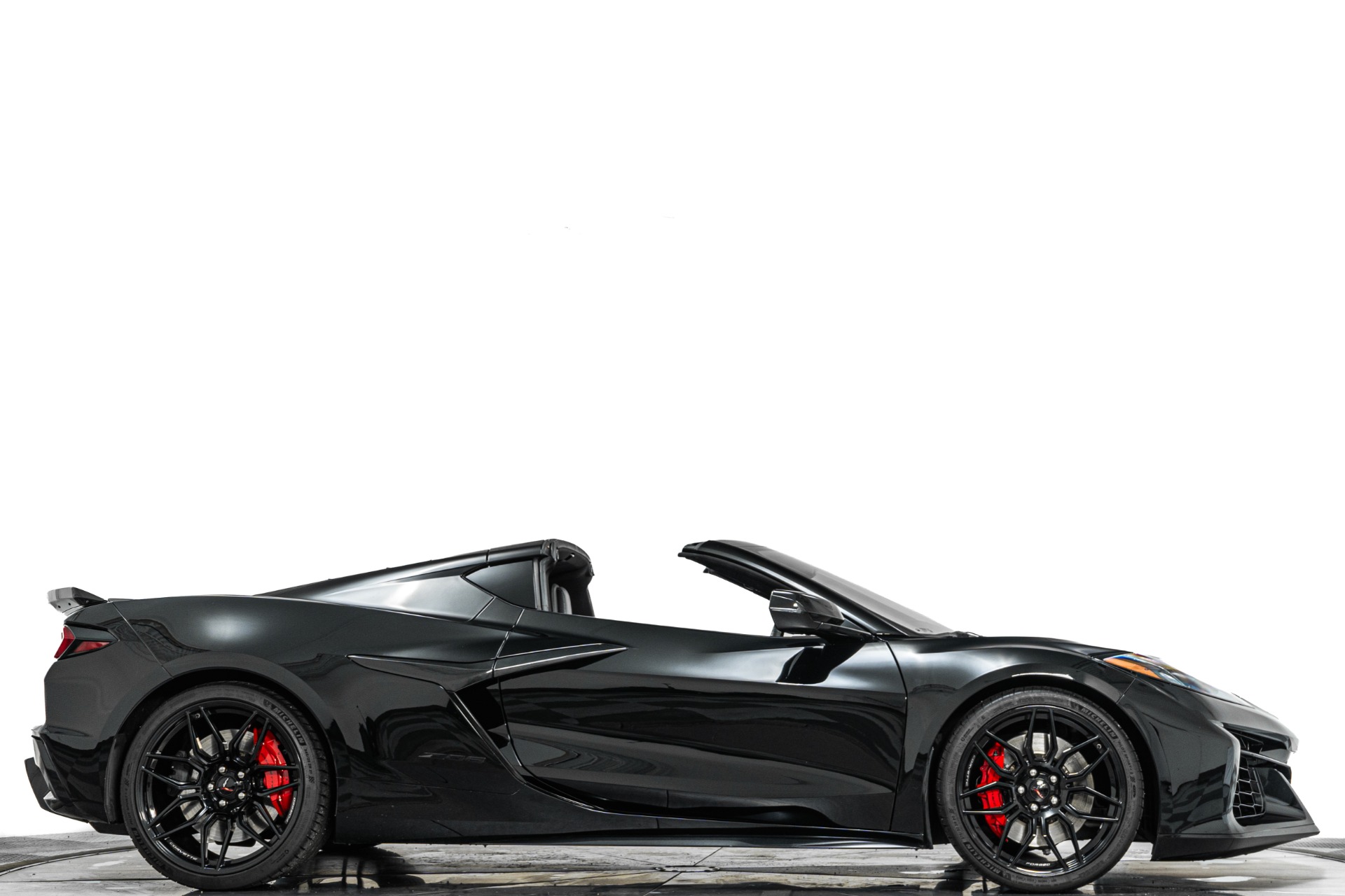2024 Chevrolet Corvette Z06 -670 Horsepower, Engine Appearance Package — photo 1 of 48